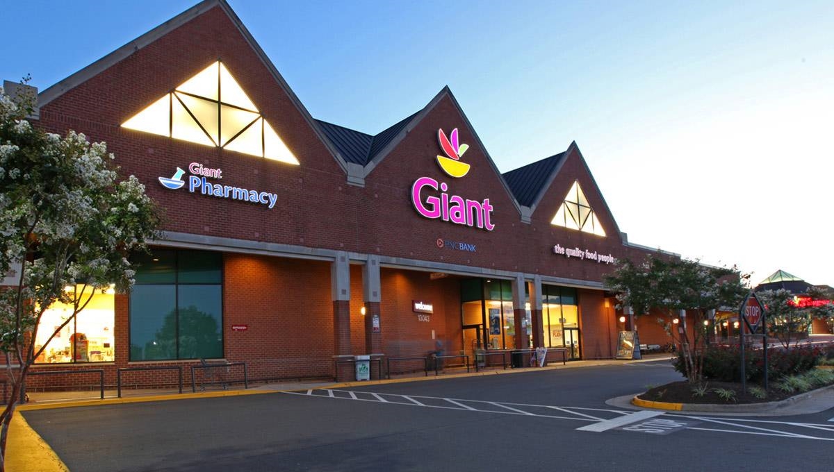 Greenbriar Town Center, Fairfax, VA 22033 – Retail Space | Regency Centers